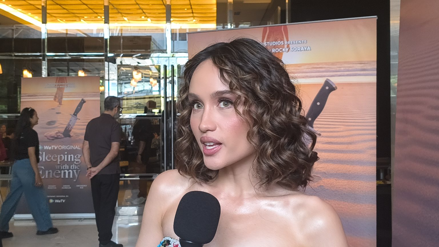 Cinta Laura Buktikan Fondasi Atlet Sejak Kecil Berbuah Manis, Tembus Hyrox Jakarta dengan Catatan Impresif